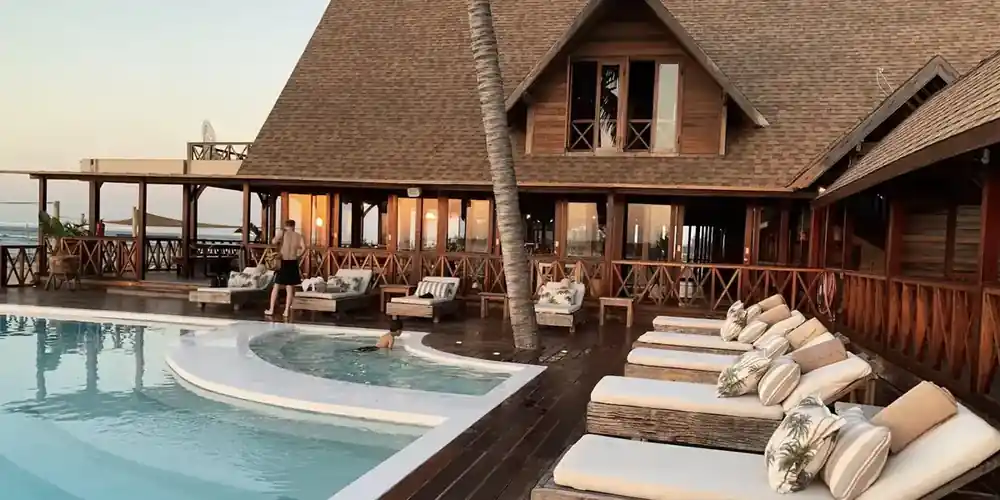 50+ Luxury Bucket List Ideas for Wanderlust Jetsetters